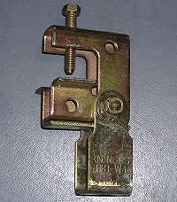 HB1-W4 吊り金具(一般形鋼・リップみぞ形鋼用)(電気亜鉛めっき処理)(適合フランジ厚3 - 24)(50個入)