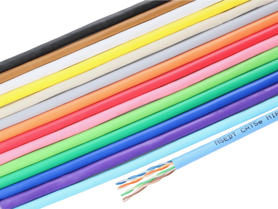NSEDT0.5-4P-BK LANケーブル Cat5E 300m シールドなし 色：黒