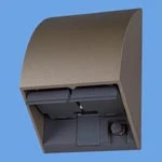 WK4672Q スマート接地防水ダブルコンセント(防水・防塵保護カバー付)(アースターミナル付)(露出・埋込両用)(シャンパンブロンズ)