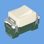 WN5002　表示無し3路スイッチ ネーム無し